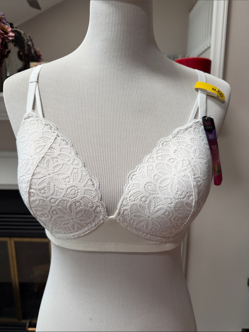 Maiden form Lace Plunge Wireless Bra - off White M/DD